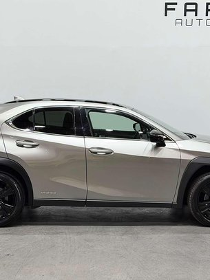 Lexus Ux 2.0 250h SUV 5dr Petrol Hybrid E-CVT Euro 6 (s/s) (184 ps) 1