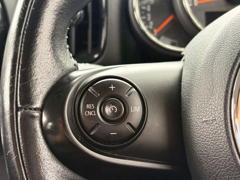 Mini Countryman 1.5 Countryman Cooper Auto 5dr 41