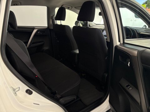 Toyota Rav4 2.0 D-4D Business Edition Euro 6 (s/s) 5dr 16