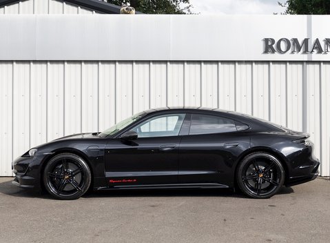 Porsche Taycan Turbo S 2