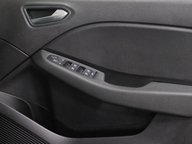 Renault Clio ICONIC TCE 36