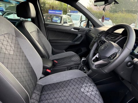 Volkswagen Tiguan 1.5 TSI R-Line DSG Euro 6 (s/s) 5dr 17
