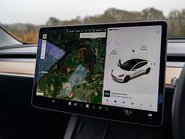 Tesla Model 3 PERFORMANCE 13