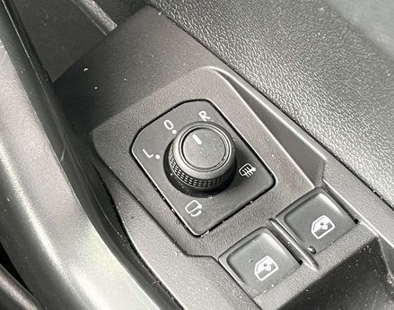 Volkswagen Polo 1.0 Polo Life TSi Semi-Auto 5dr 52