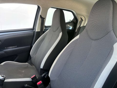 Toyota Aygo 1.0 Aygo X-Play TSS VVT-i 5dr 43