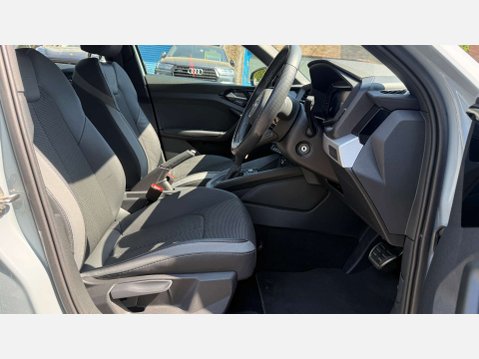 Audi A1 1.5 A1 S Line 35 TFSI Semi-Auto 5dr 4