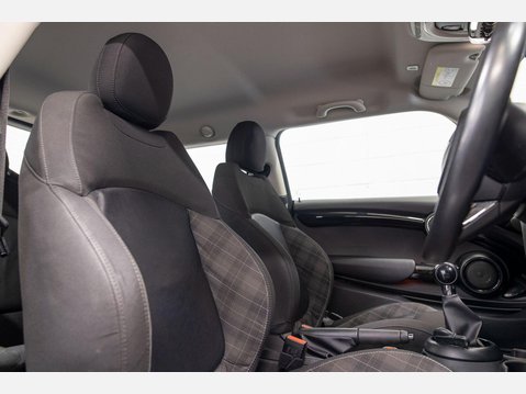 Mini Hatch 2.0 Cooper S Euro 6 (s/s) 3dr 15