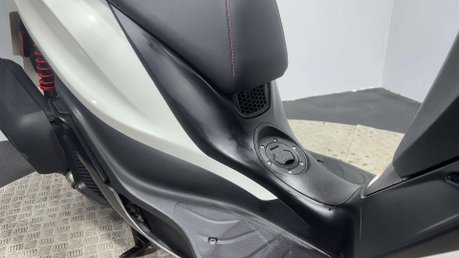 Piaggio Medley 2023 ONLY 4K 125CC LEARNER SCOOTER 15 BHP NEW MOT WARRANTY 18