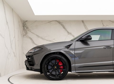 Lamborghini Urus 27