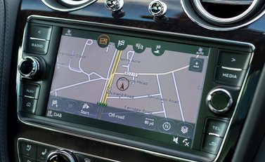 Bentley Bentayga V8 23