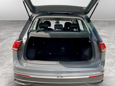 Volkswagen Tiguan 1.5 TSI Life SUV 5dr Petrol DSG Euro 6 (s/s) (150 ps) 21