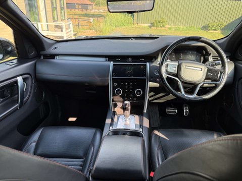 Land Rover Discovery Sport 2.0 Discovery Sport R-Dynamic HSE D MHEV Auto 4WD 5dr 4