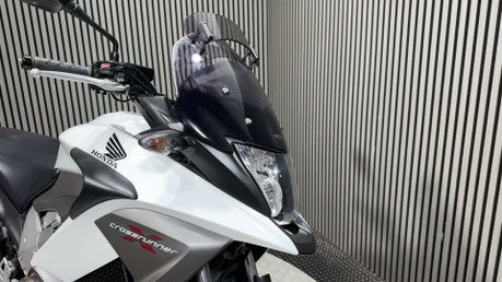 Honda VFR 2011 ONLY 22K NEW MOT SERVICED TOP BOX TOURER 800CC 27