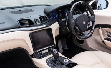 Maserati Grancabrio SPORT 12