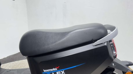 Lexmoto E-Lex 1500W 2022 20 MILES ELECTRIC 50CC SCOOTER RIDE AT 16 EBIKE ESCOOT 16