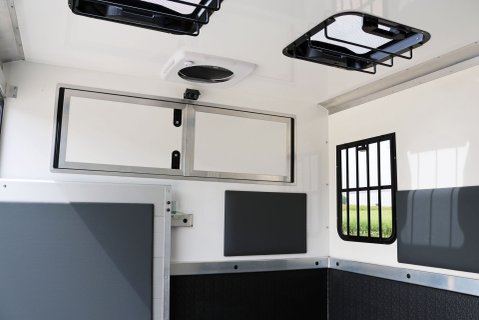 Renault Master BRAND NEW 3.5 TON STALLION BUILD EXTREME HEAVY DUTY HORSEBOX FROM SEEKER  34