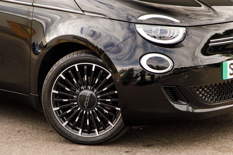 Fiat 500e LA PRIMA 12