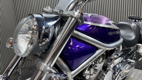 Harley-Davidson V-Rod 1130 2006 24K LONG MOT STUNNING CRUISER CUSTOM BIKE 29