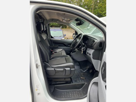 Vauxhall Vivaro 1.5 Turbo D 2700 Dynamic Panel Van 6dr Diesel Manual L1 H1 Euro 6 (s/s) (10 25