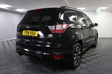 Ford Kuga ST-LINE 11