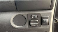 Toyota Yaris 1.3 VVT-i TR Hatchback 5dr Petrol Manual (141 g/km, 85 bhp) 29