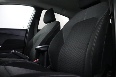 Ford Fiesta TITANIUM 35