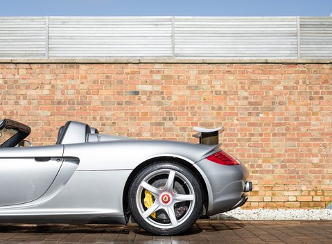 Porsche Carrera GT 28