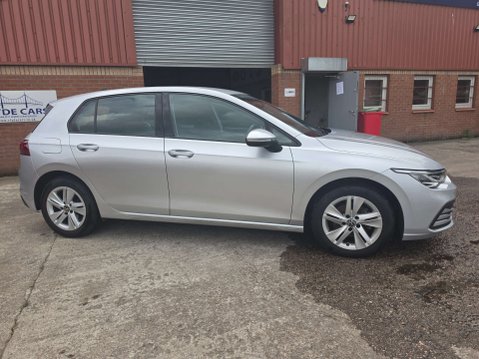 Volkswagen Golf 1.5 Golf Life TSi 5dr 4