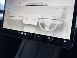 Tesla Model Y (Dual Motor) Long Range SUV 5dr Electric Auto 4WDE (384 bhp) 45