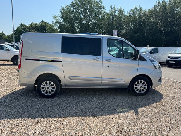 Ford Transit Custom Crew Cab SWB L1H1 Low Roof Limited 300 Air Con Alloys Sensors Cam EURO 6 6