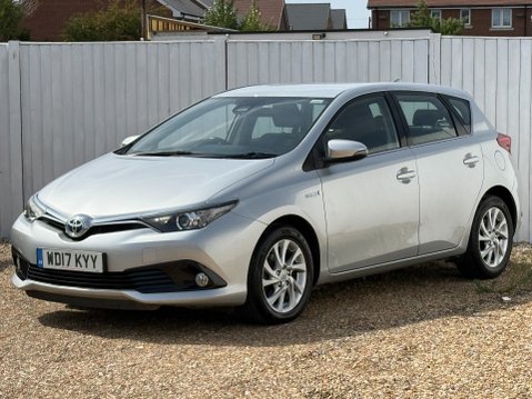 Toyota Auris VVT-I BUSINESS EDITION TSS 1