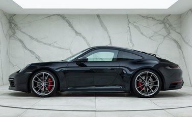 Porsche 911 Carrera 4S (992) 2