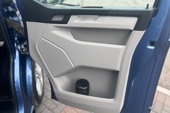 Volkswagen Transporter T32 TDI KOMBI HIGHLINE BMT 23