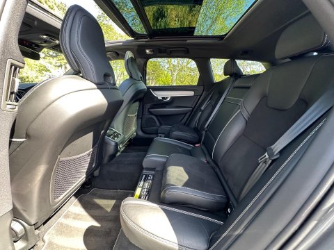 Volvo V90 2.0 D5 R-Design Plus Auto AWD Euro 6 (s/s) 5dr 9