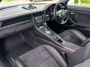 Porsche 911 3.8 911 Carrera GTS PDK 9