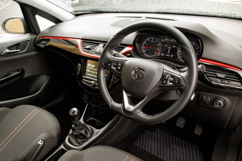 Vauxhall Corsa SRI VX-LINE NAV BLACK S/S 4