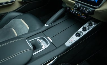 Ferrari GTC4 Lusso V12 21