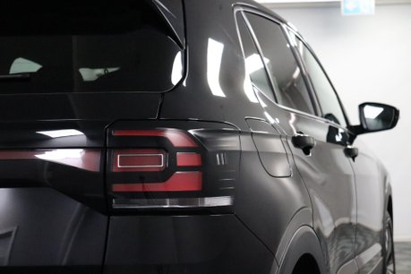 Volkswagen T-Cross SE TSI 23