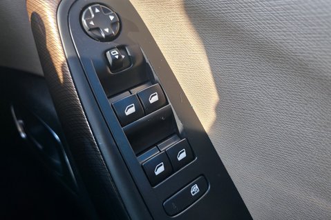 Citroen C4 Picasso E-HDI AIRDREAM EXCLUSIVE PLUS AUTOMATIC.9 SERVICES,FULLY LOADED SPEC 33