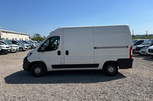 Peugeot Boxer MWB L2H2 Medium Roof 350 Air Con Nav EURO 6 NO VAT