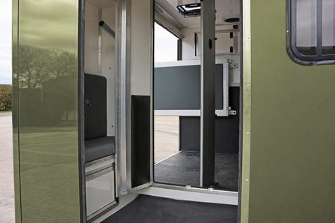 Renault Master BRAND NEW 3.5 TON STALLION BUILD EXTREME HEAVY DUTY HORSEBOX FROM SEEKER  12