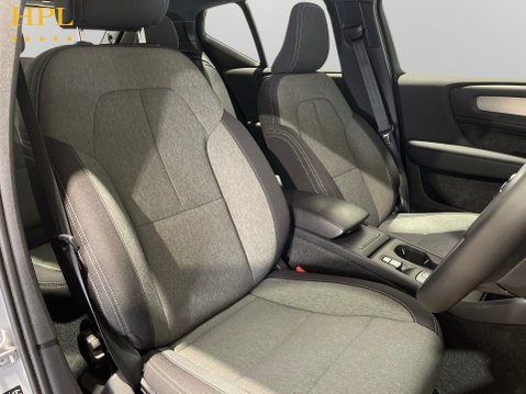 Volvo XC40 2.0 B3 MHEV Core SUV 5dr Petrol Hybrid DCT Auto Euro 6 (s/s) (163 ps) 11