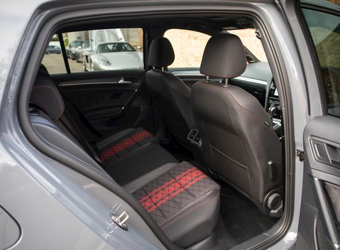 Volkswagen Golf GTI TCR 14