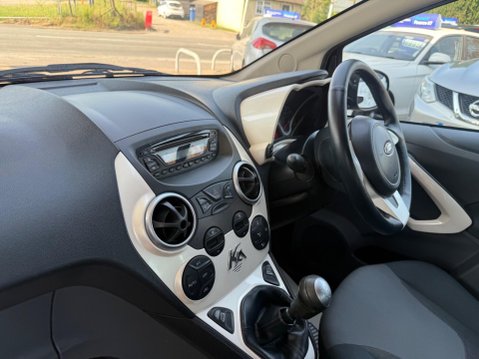 Ford Ka 1.2 Titanium Euro 4 3dr 31