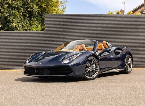 Ferrari 488 SPIDER 2