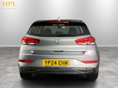 Hyundai i30 1.0 T-GDi MHEV SE Connect Hatchback 5dr Petrol Hybrid DCT Euro 6 (s/s) (120 6