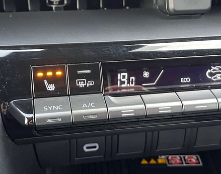 Toyota C-HR 1.8 C-HR Design HEV CVT 5dr 44