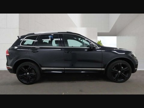 Volkswagen Touareg 3.0 Touareg V6 R-Line+ TDI BlueMotion Technology Auto 4WD 5dr 5