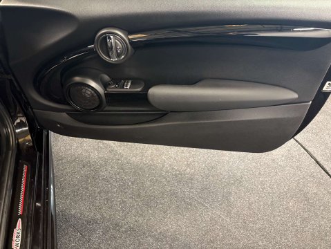 Mini Hatch 2.0 Cooper S Sport Auto 3dr 15