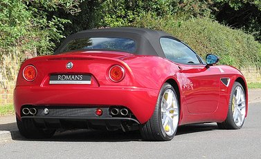Alfa Romeo 8C Spider 5